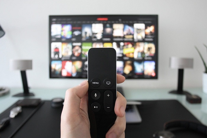 テレビとリモコン